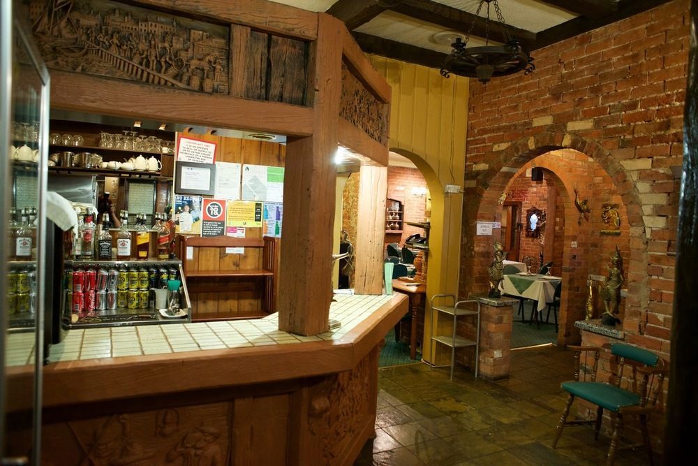 Forest Lodge Motor Inn & Restaurant 더보 외부 사진